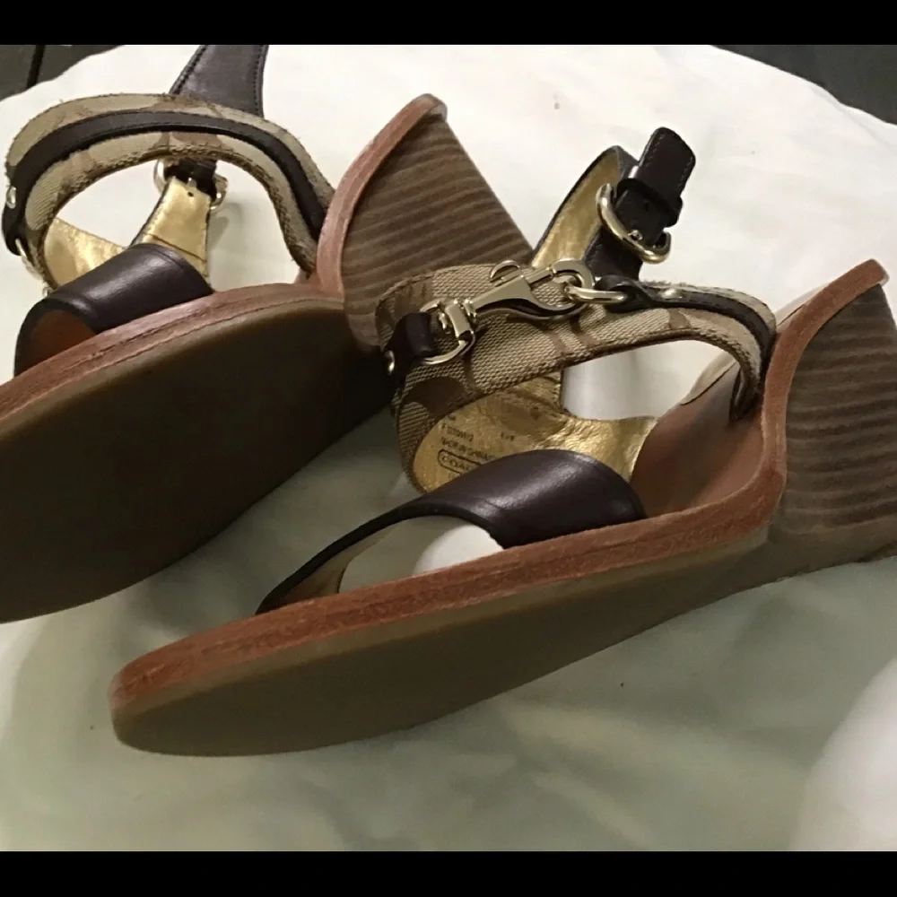 Coach Wedge Sandals Sz 8 1/2 - Picture 4 of 8